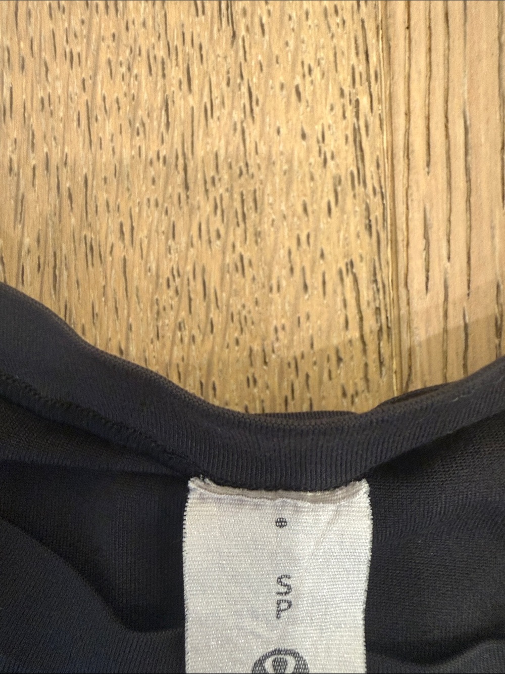 Lululemon Black Women's Crewneck Short Sleeve Top - Picture 2 of 3